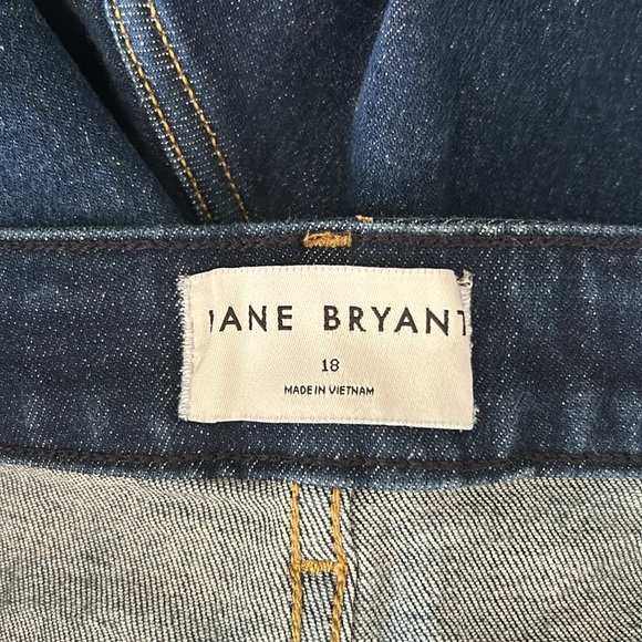 Flex magic waistband signature fit, midrise boyfriend midi short - Picture 5 of 7